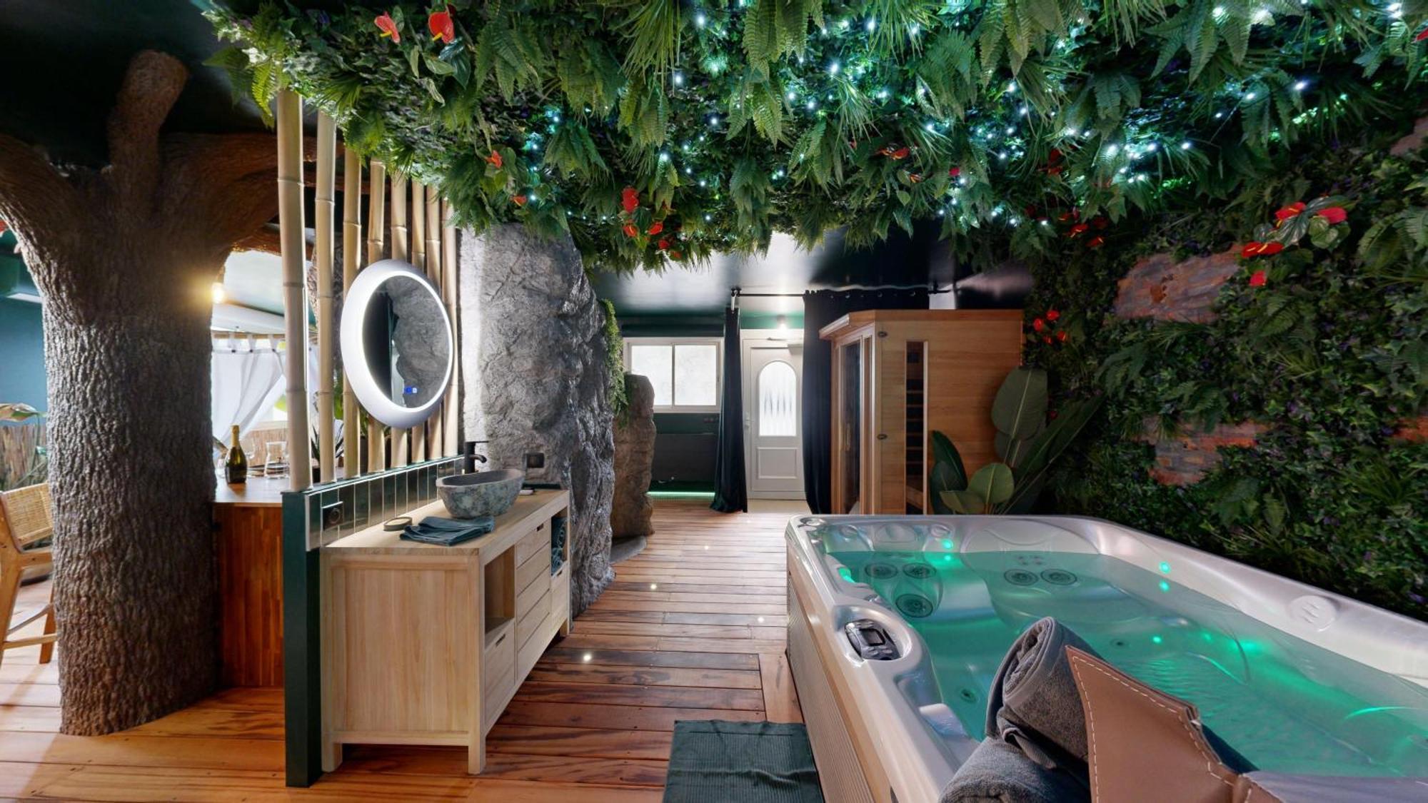 Jungle Apartment *